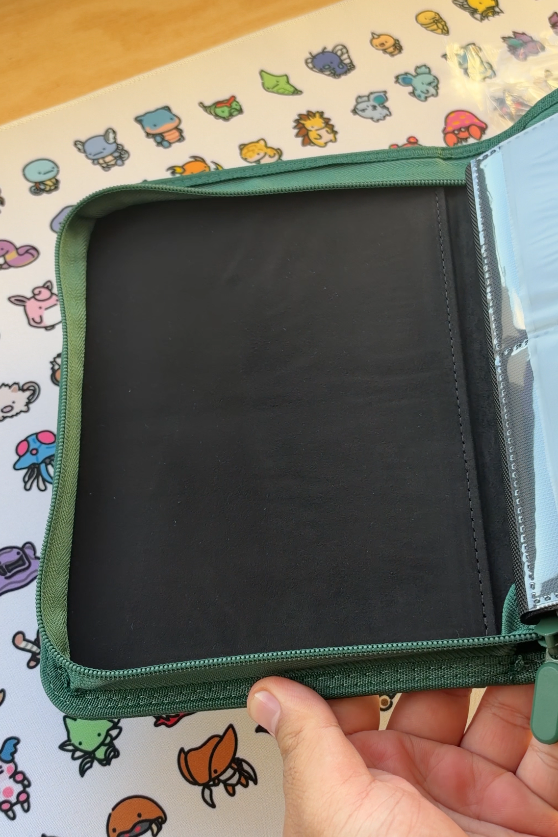 DISCOUNTED 4 Pocket Zip-Up TCG Binder (Fits Penny Sleeve Only)
